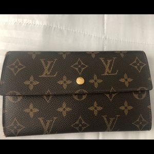 Louis Vuttion Monogram wallet